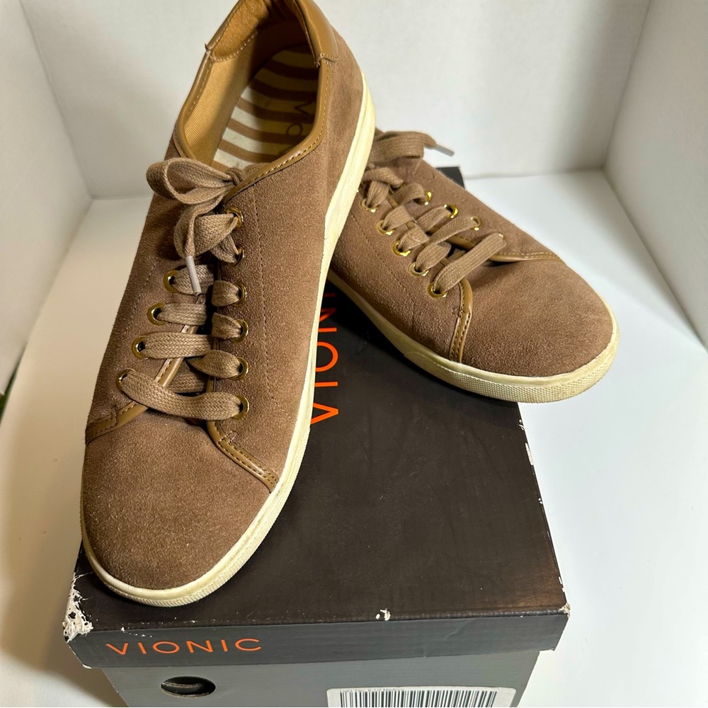 Vionic Sunny Brinley Women’s Tan Casual Sneakers Size 8.5